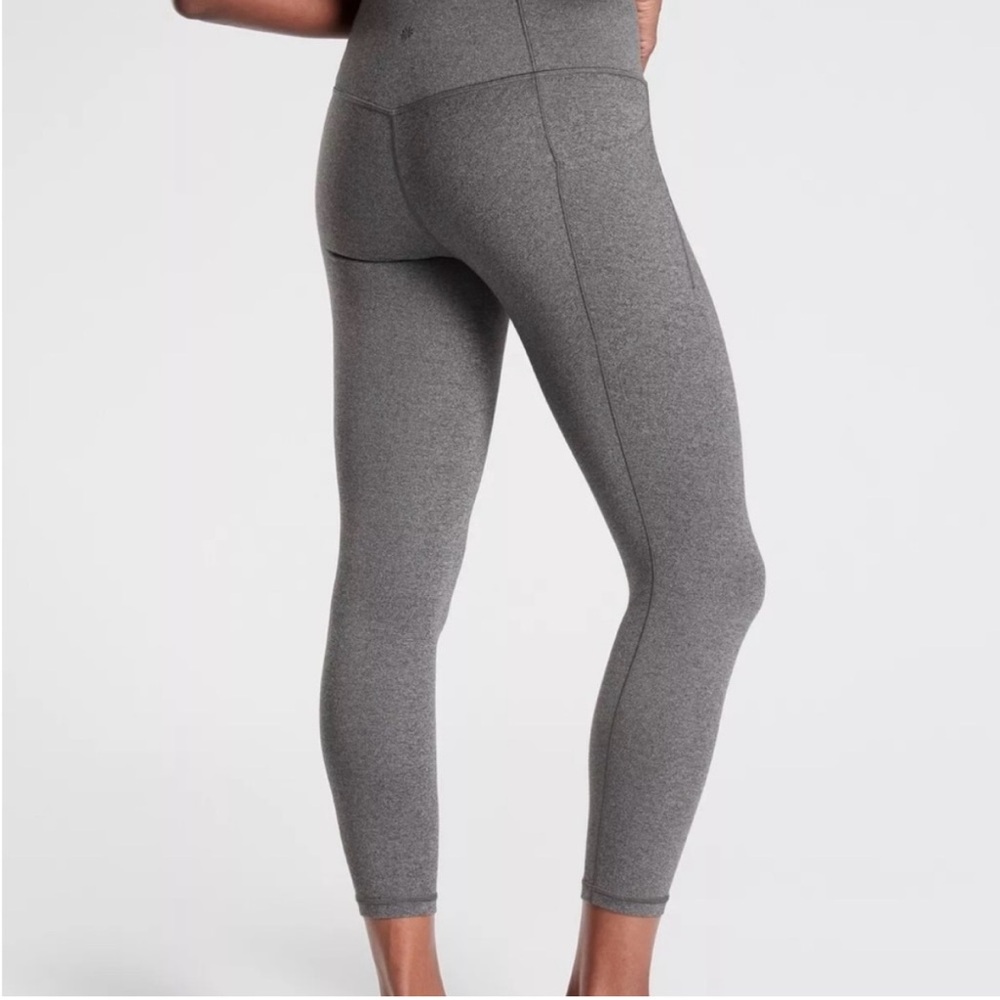 NWOT Athleta Charcoal 7/8 Salutation Tights - size S